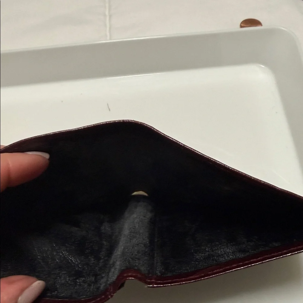 Men’s burgundy genuine, leather bifold wallet Classic slim ID wallet.  4 x 5